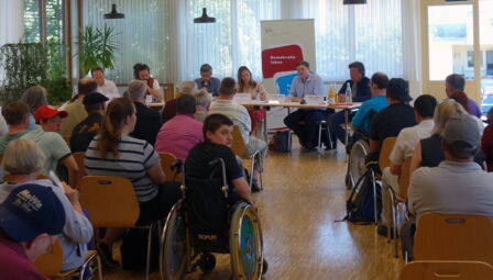 Podiumsdiskussion mit Kandidaten zur Bundestagswahl